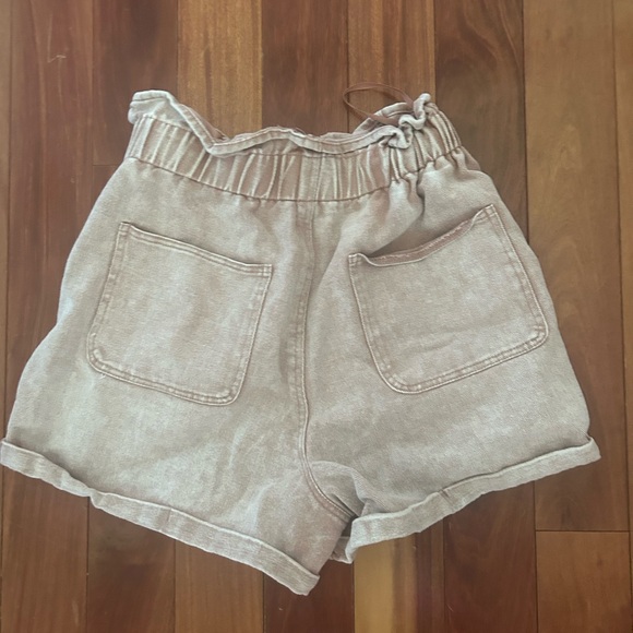 Paperbag shorts - Picture 3 of 3
